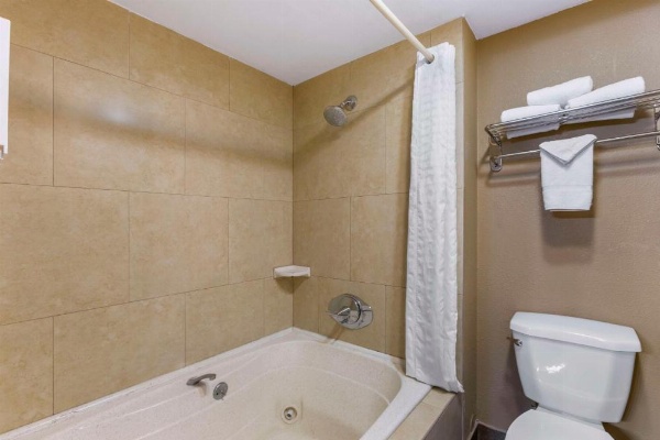 Best Western Royal Sun Inn & Suites image 26
